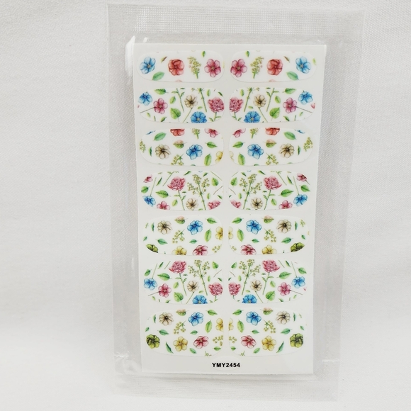 3 FOR $13 🔥 Trendy Self Adhesive Nails Wrap - Picture 2 of 5